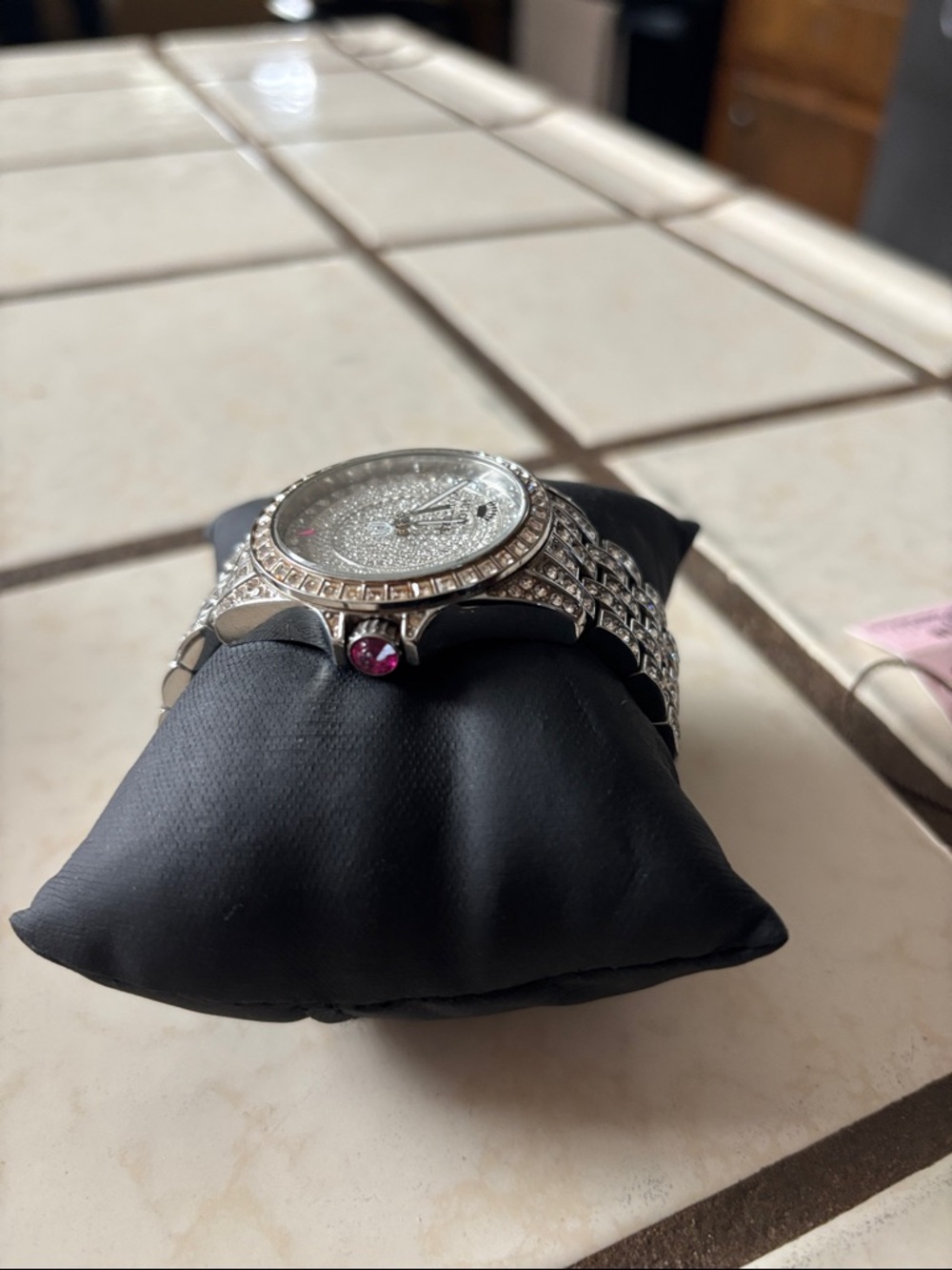 JUICY COUTURE “TIMEPIECE” Swarovski Crystal Pavé Statement Watch. - Picture 4 of 10